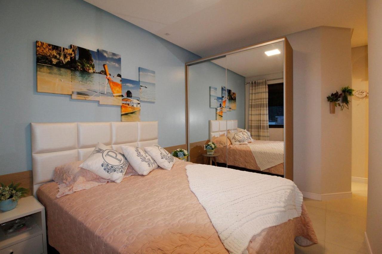 1090 Finamente Decorado 03 Suites Na Praia De Bombinhas Exteriör bild
