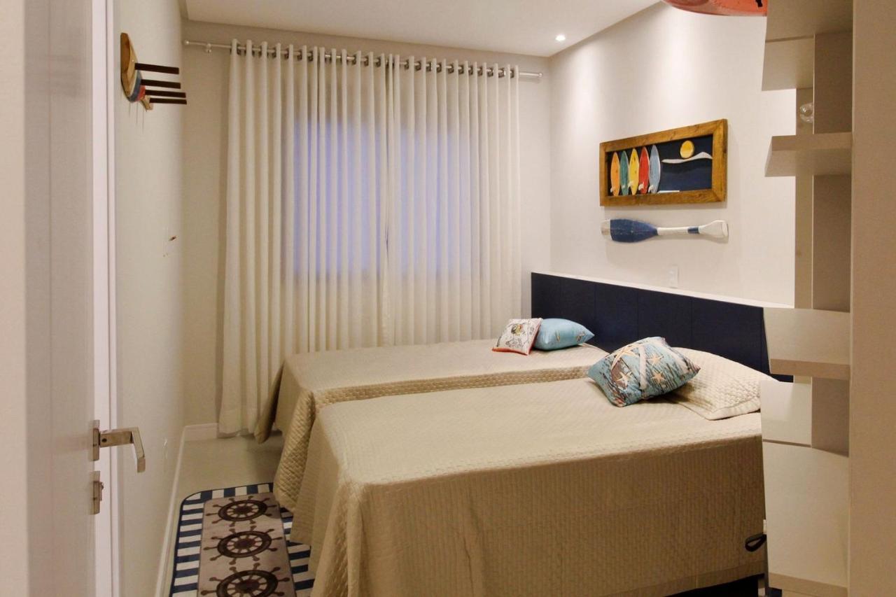 1090 Finamente Decorado 03 Suites Na Praia De Bombinhas Exteriör bild